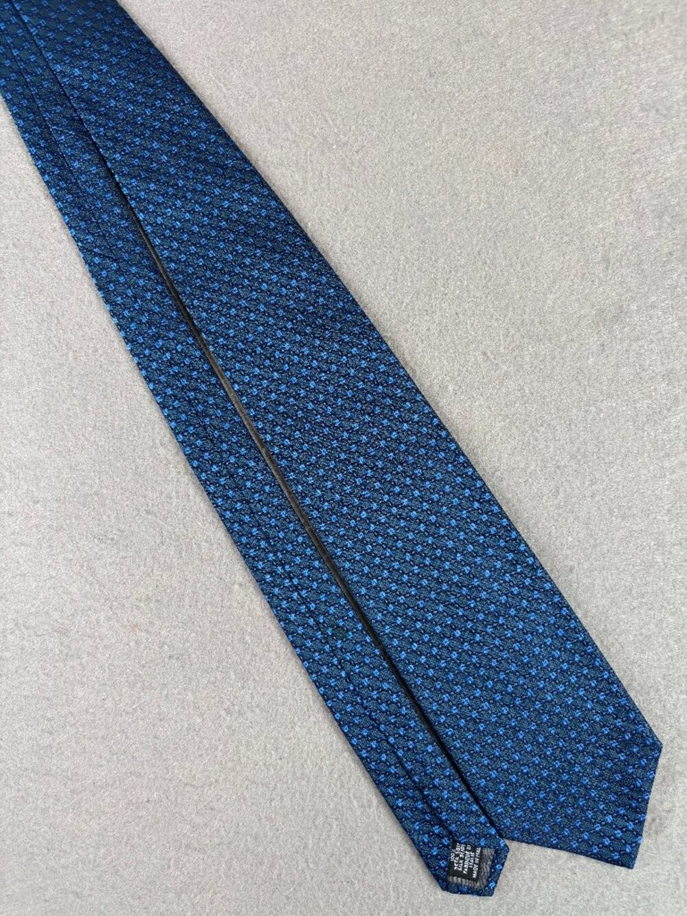 Gianfranco Ferre 100% Silk Tie Blue Geometric Jacquard Made Italy 3.5"